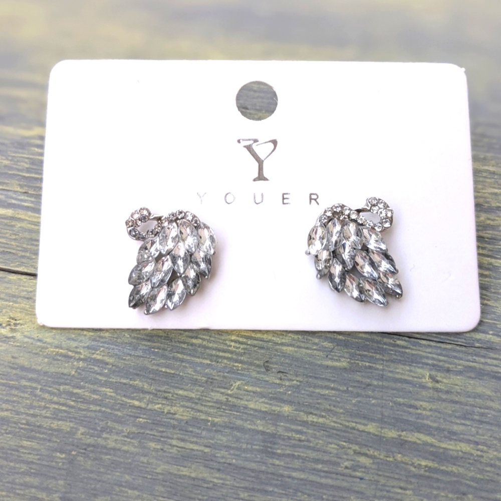Crystal Stone Swan 🦢 Earrings